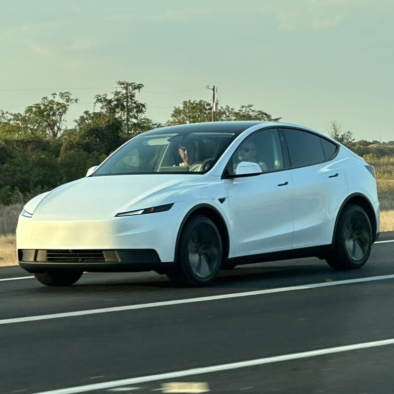 Tesla Model Y Standard: Uygun Fiyatlı Versiyon Kapıda mı?