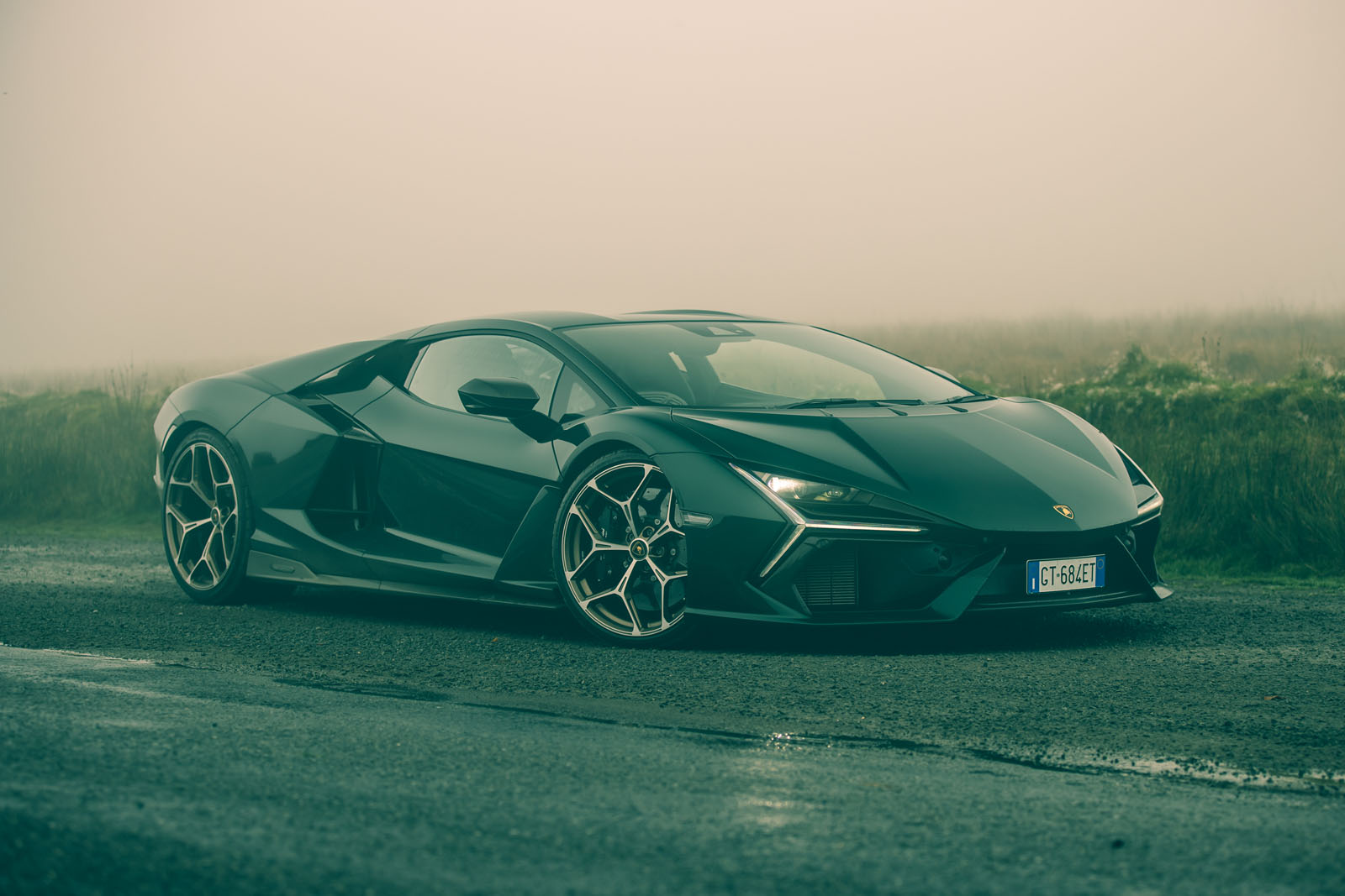 Lamborghini Revuelto