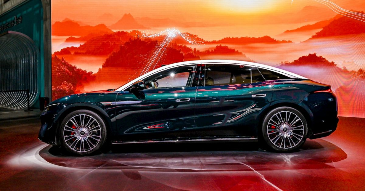 BYD Unveils 1,000‑km EV at Sub‑$40K, VW and Skycharger Follow